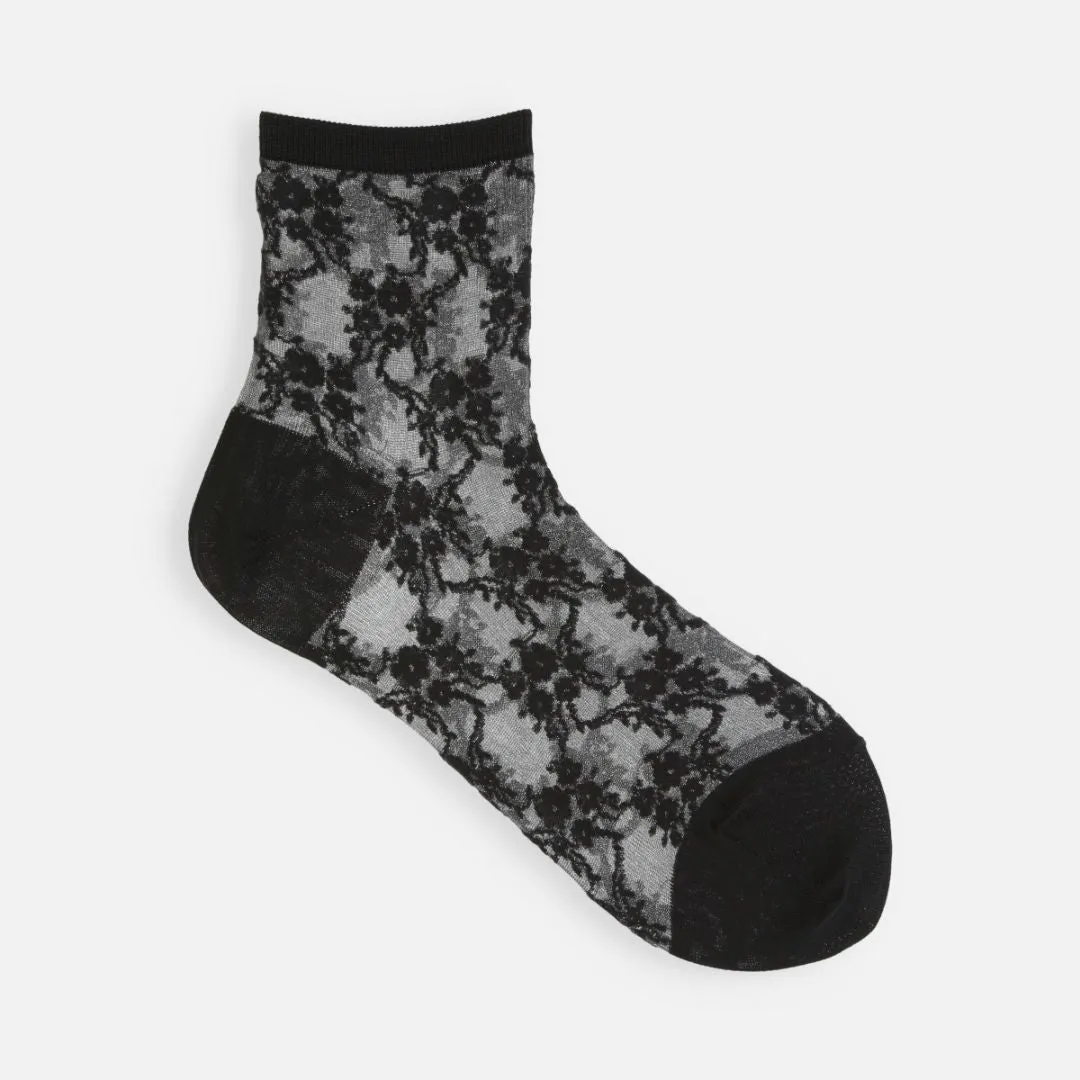 011132969 Fantasy Floral Sheer Ankle Socks