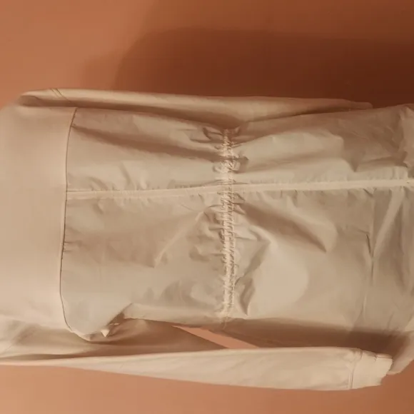 ATHLETA TRIUMPH WHITE HYBRID CREWNECK