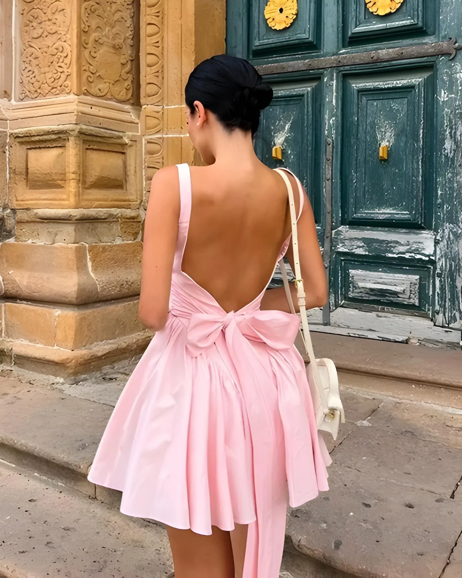 Chic Bow-Back Mini Dress – A Perfect Blend of Elegance and Playfulness