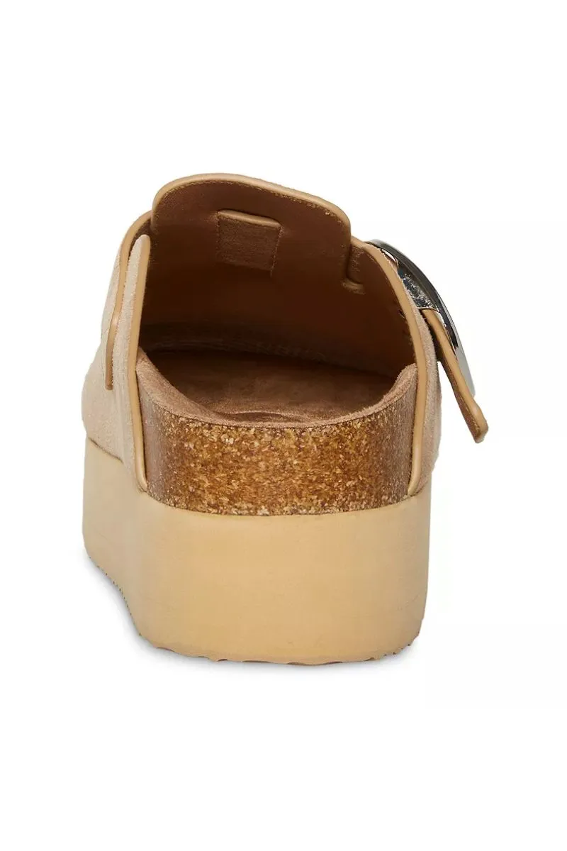 Madden Girl Cutiepie Clog in Sand