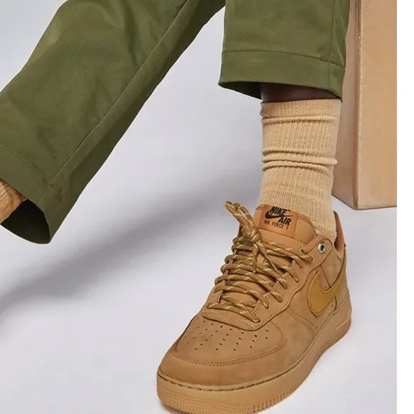 Nike Airforce 1 LV8 (GS)