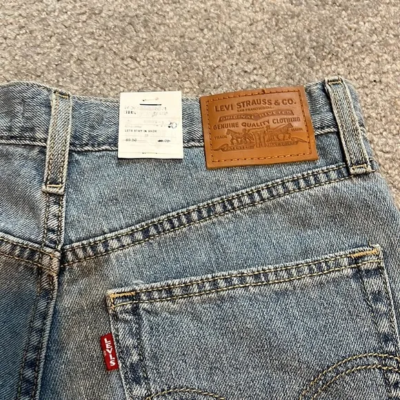 NWT Levi’s High Loose Jean Shorts