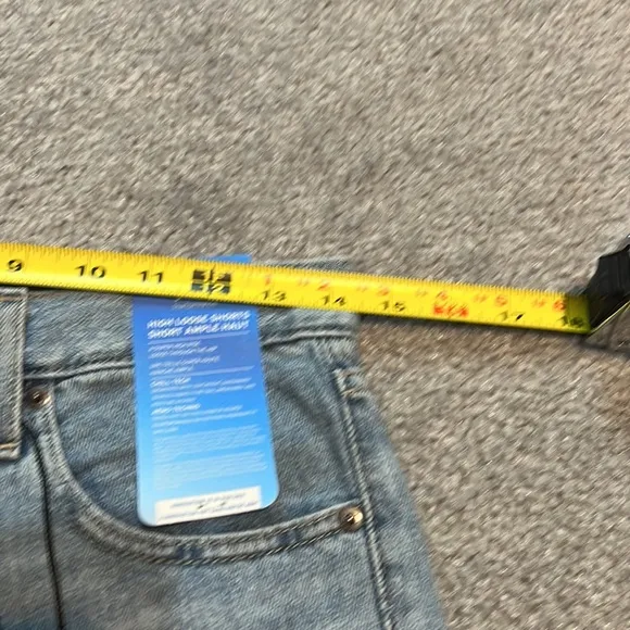 NWT Levi’s High Loose Jean Shorts