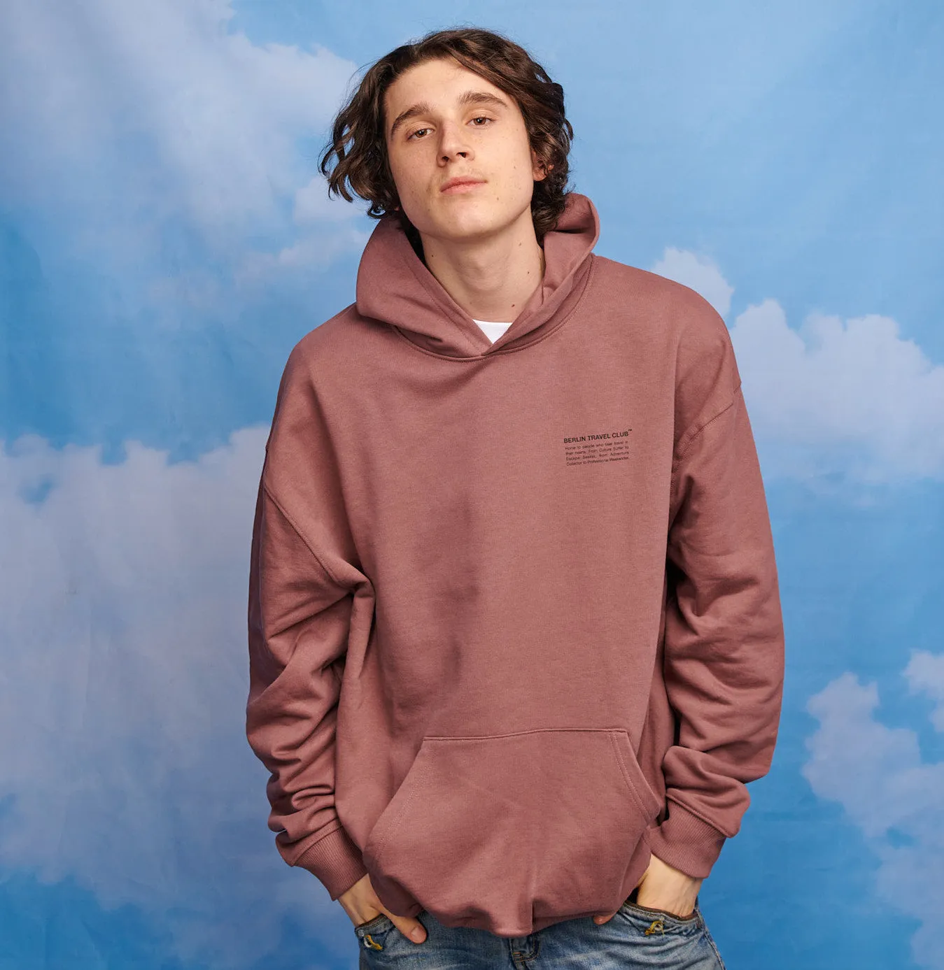 Relaxed Hoodie "Berlin Travel Club Typo" - Kaffa