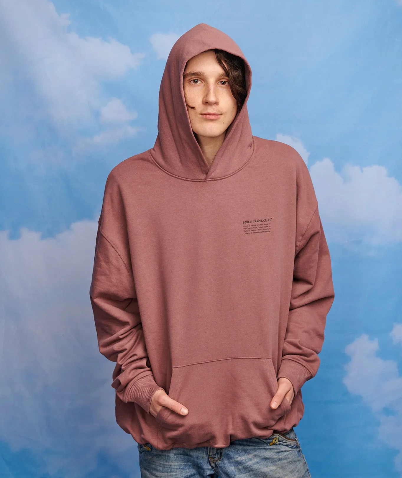Relaxed Hoodie "Berlin Travel Club Typo" - Kaffa