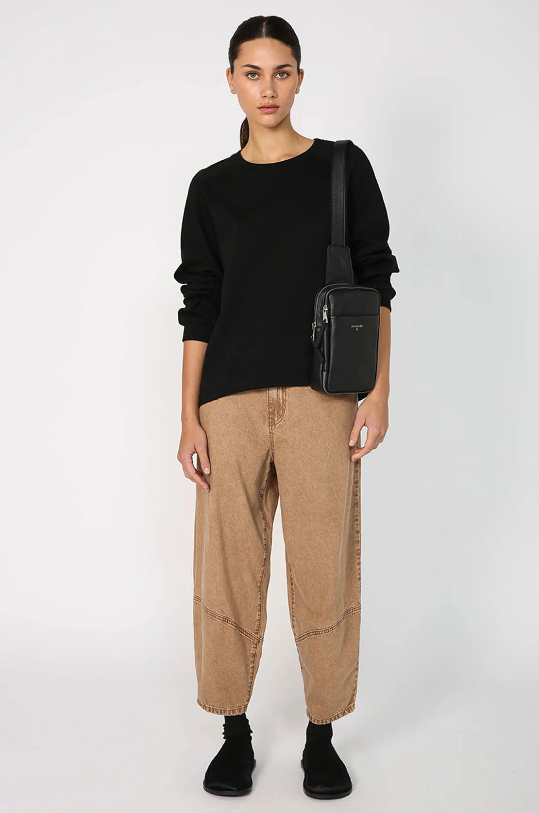 striker sweat / black