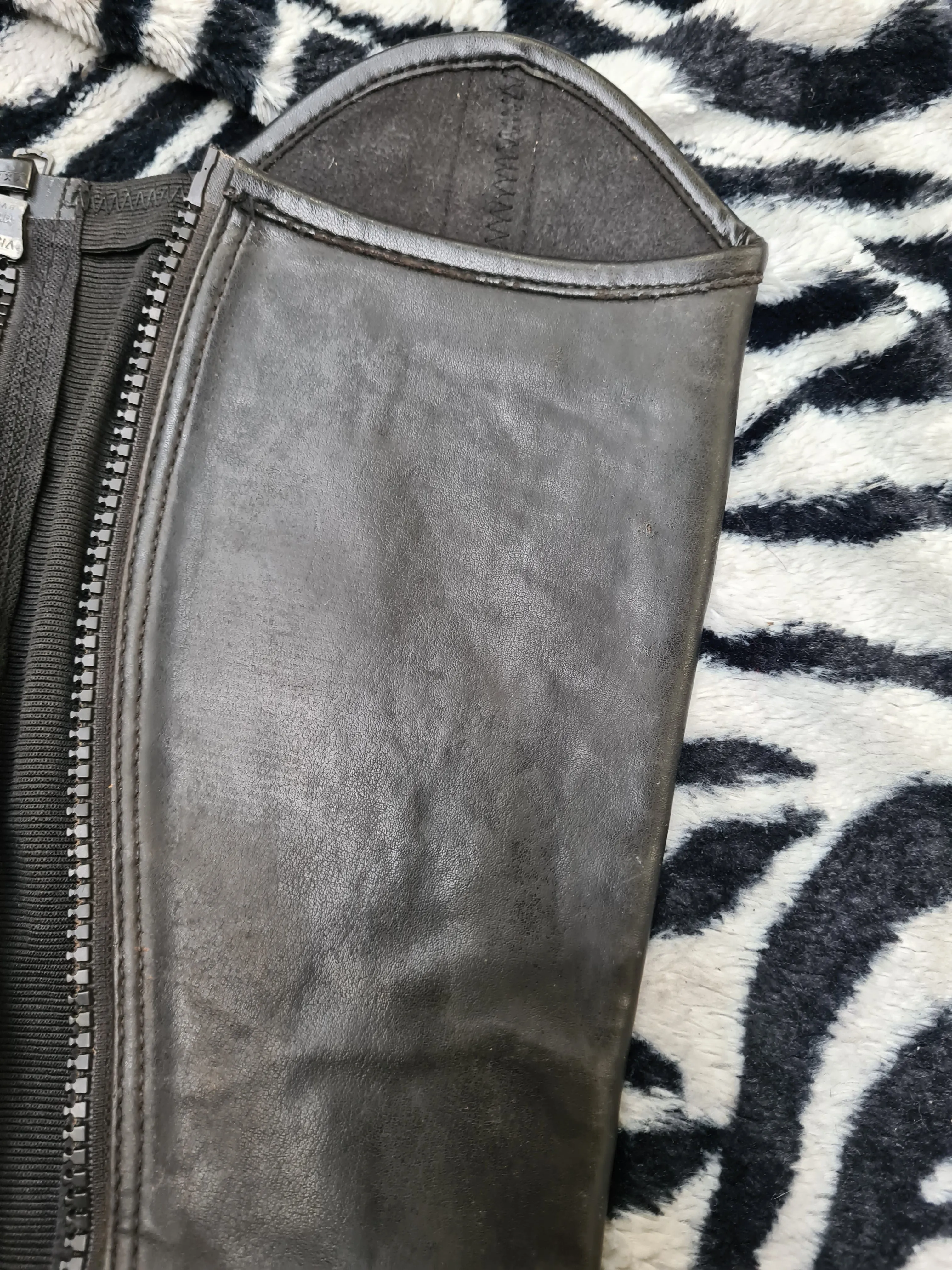 Used adults XS shires black leather chaps