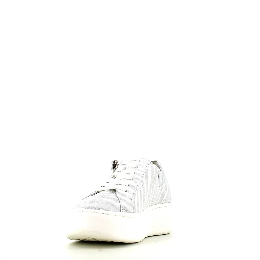 Waldlaufer Nicky Trainer Pearl Silver