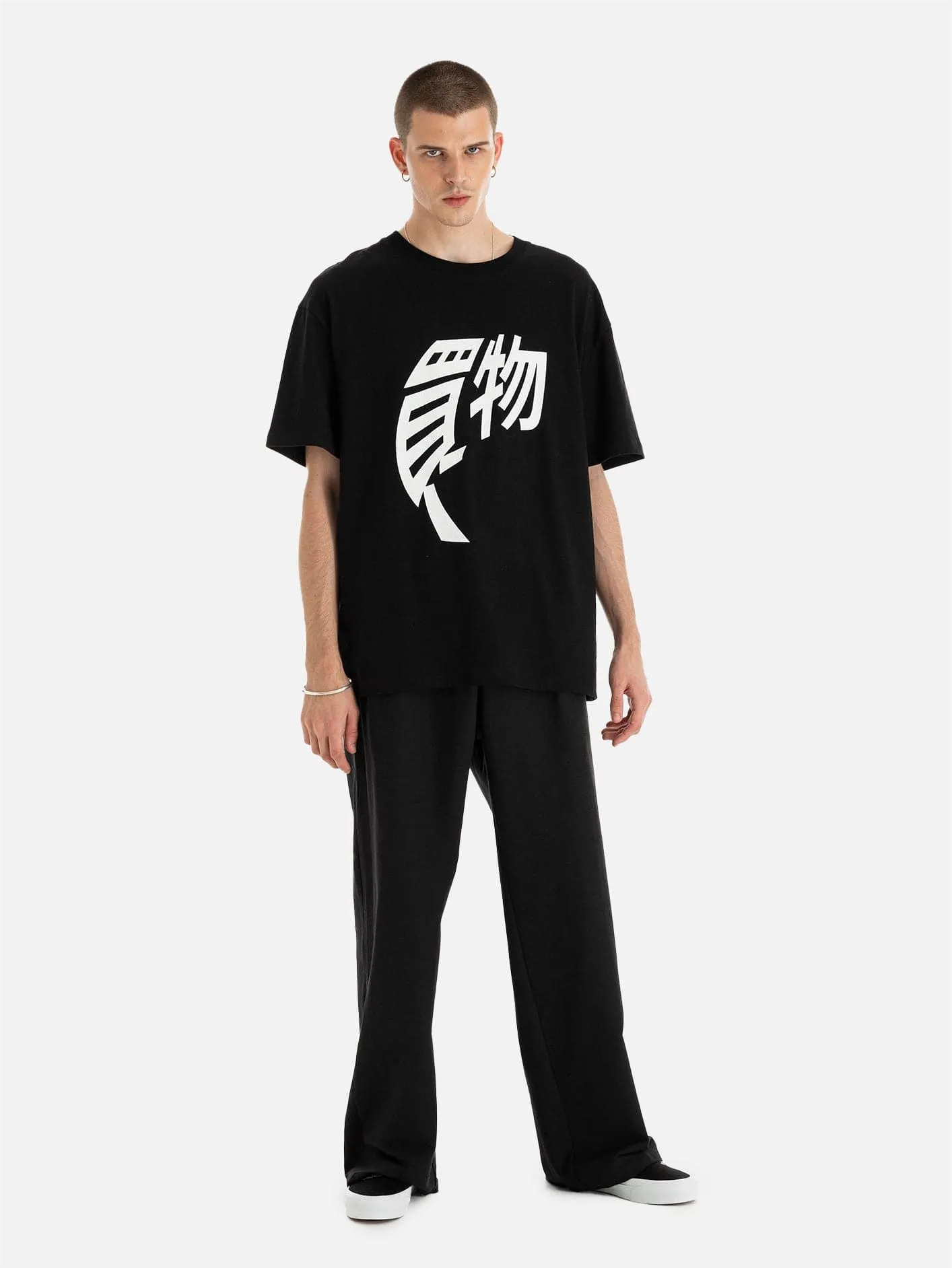 Yuza Harf Baskılı Relaxed Kesim T-Shirt - Siyah