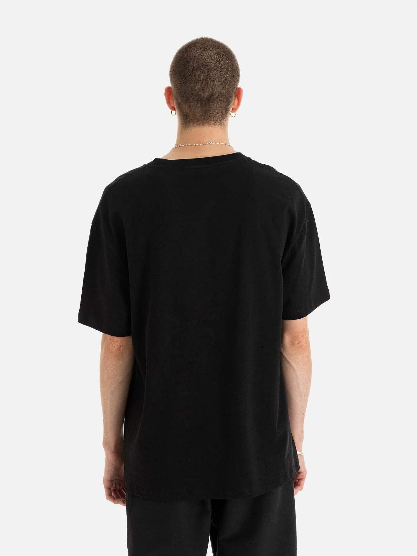 Yuza Harf Baskılı Relaxed Kesim T-Shirt - Siyah